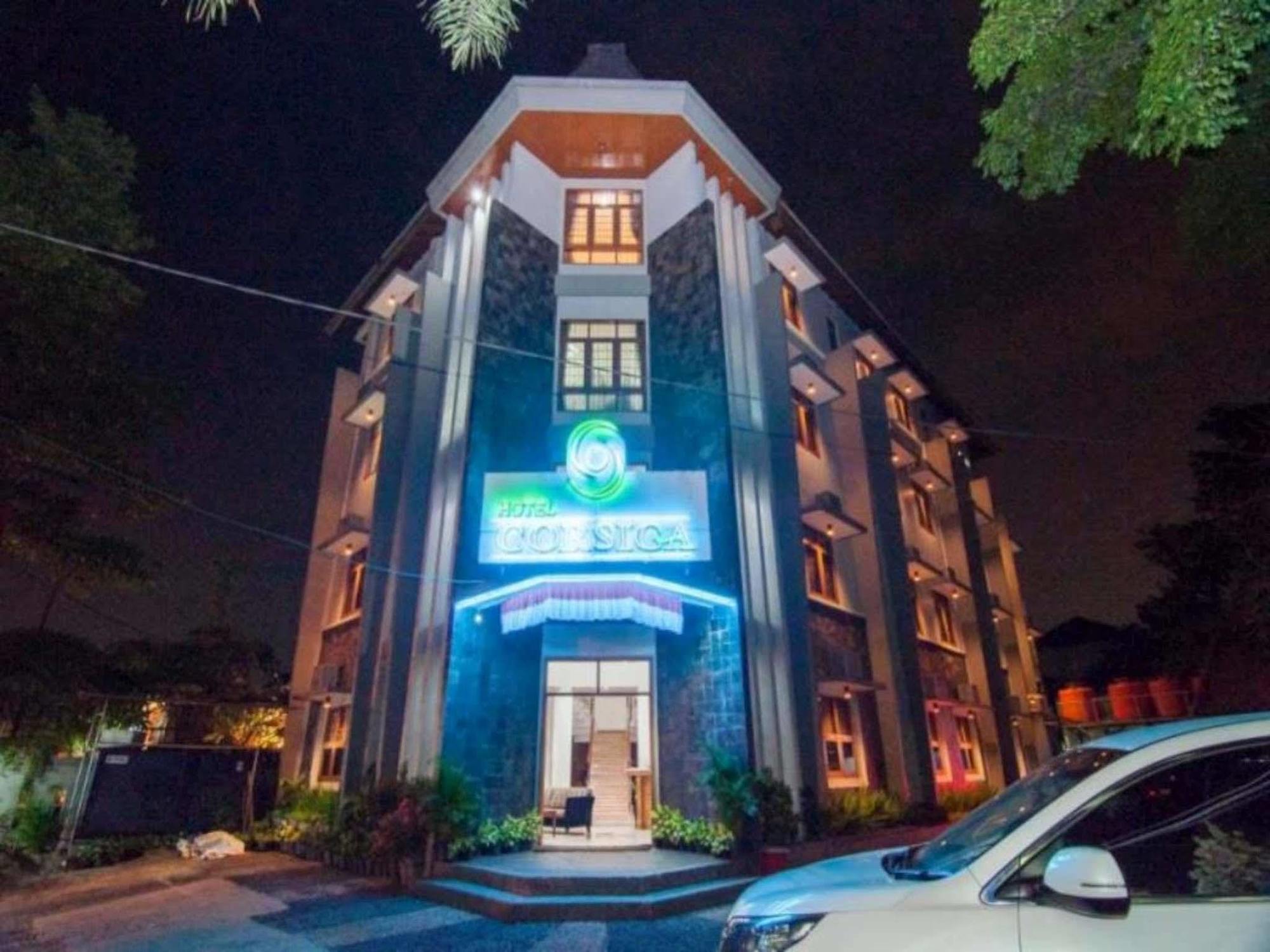 Corsica Hotel Bandung Esterno foto